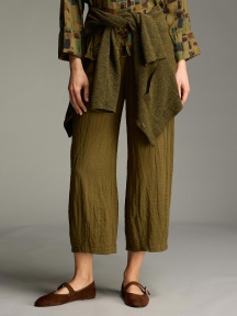 Cropped Pant w/ Darts by Cut Loose