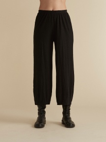 Cropped Pants with Darts by Cut Loose
