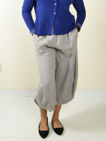 Tucked Hem Pant by Gerties