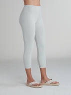 Capri Legging by Cut Loose