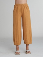 Cropped Pant w/ Darts by Cut Loose