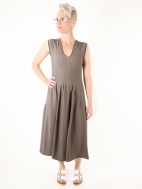 Vee Dress by Crea Concept