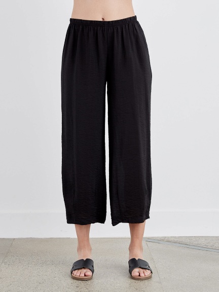 Cropped Pant w/ Darts by Cut Loose