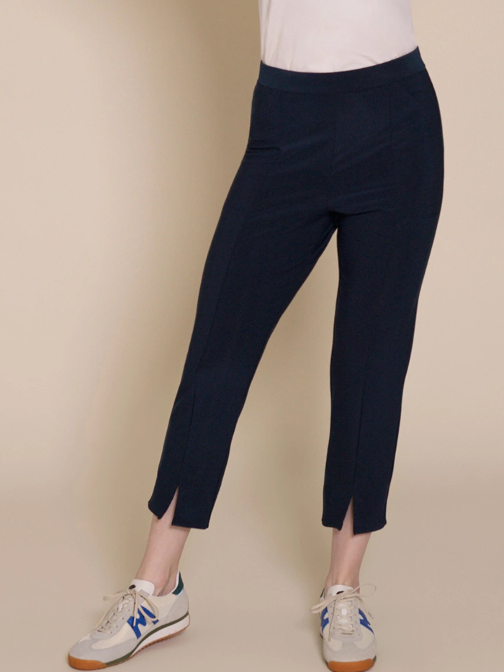 Hepburn Ankle Pant in Navy