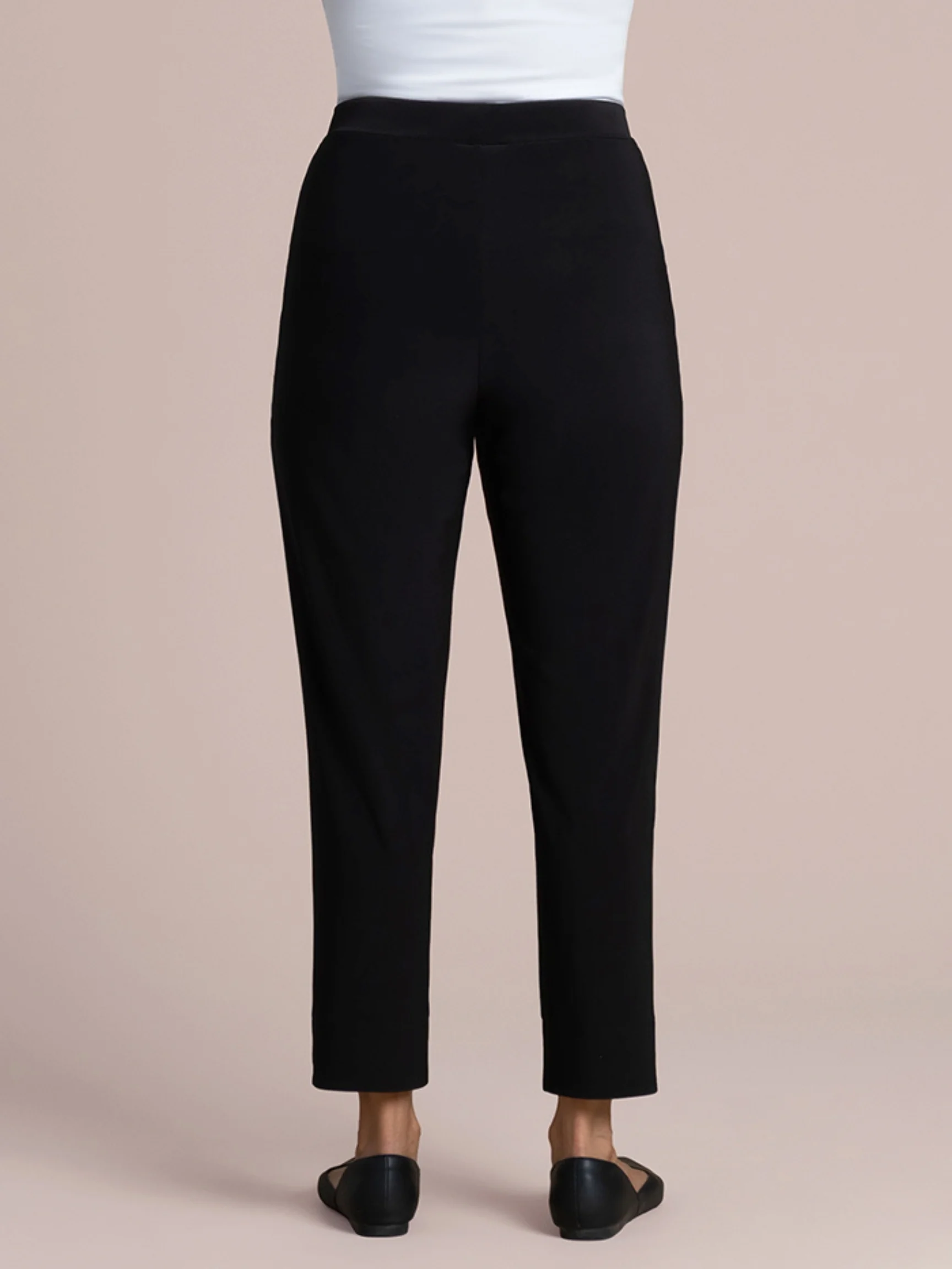Hepburn Ankle Pant in Black