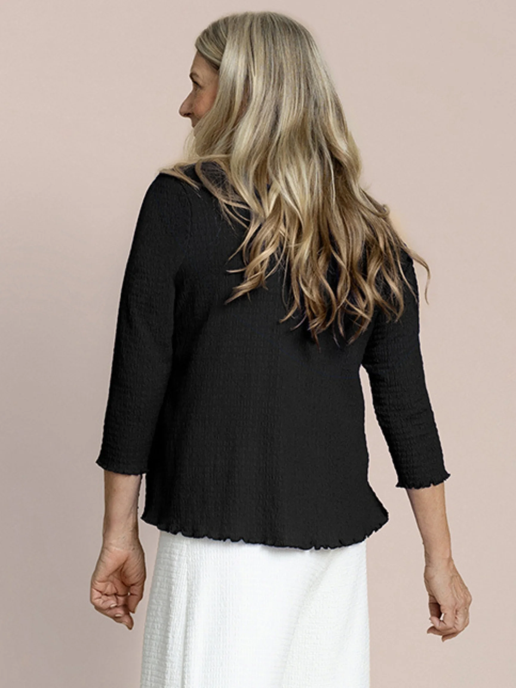 Pop V-Neck Top in Black