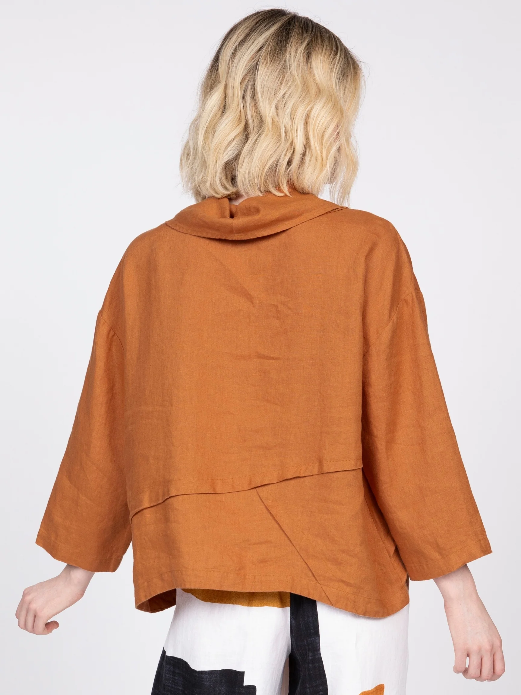 Solid Crossroads Cowl in Cinnamon